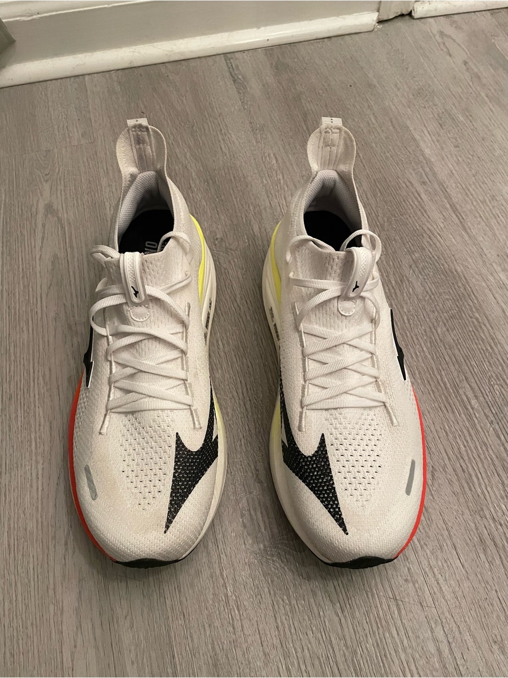 Mizuno Neo Vista 3